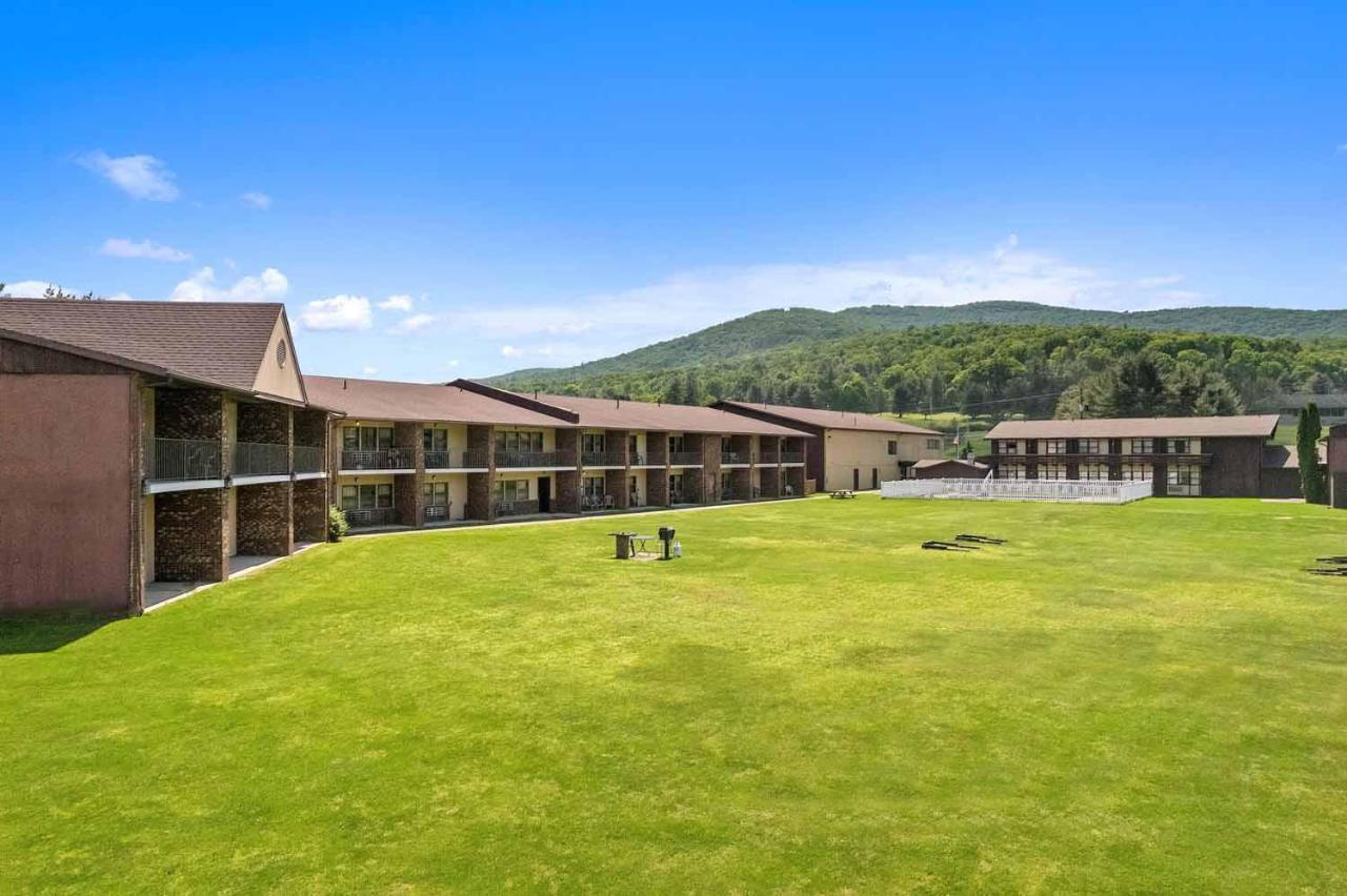 Shadowbrook Resort Tunkhannock Экстерьер фото