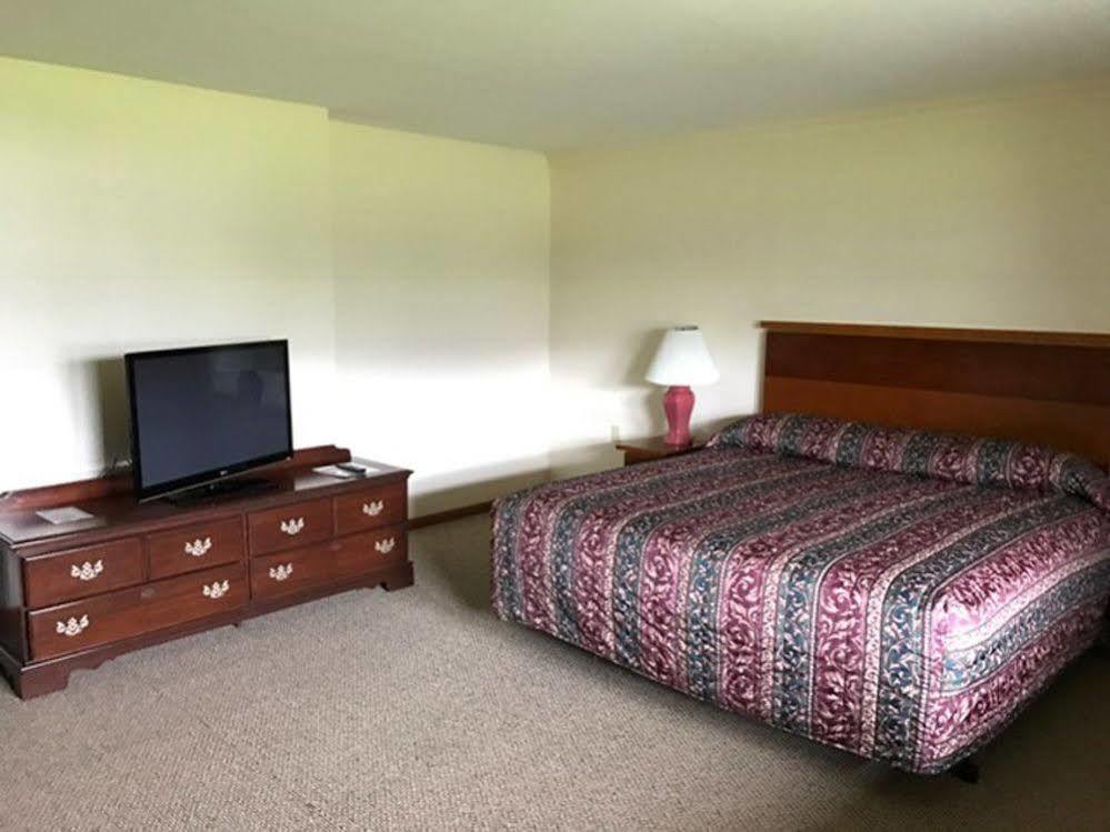 Shadowbrook Resort Tunkhannock Экстерьер фото